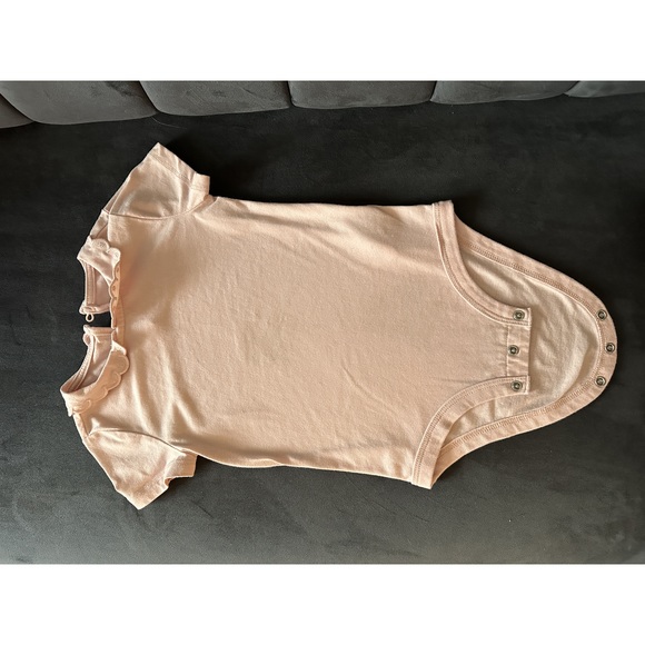5/$10 OSHKOSH bodysuit short sleeve 24 months - Picture 1 of 3